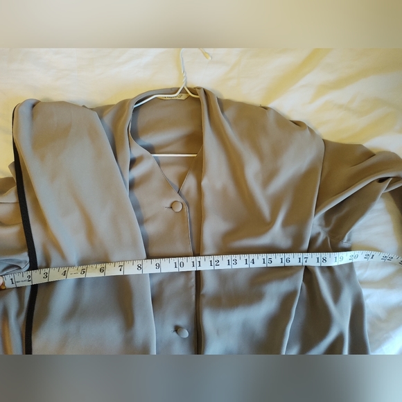 Japanese wrap blouse. Mushroom blouse with chocolate brown trim - Picture 8 of 8